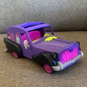 Disney Junior Vampirina Car with Working Lights and Sounds